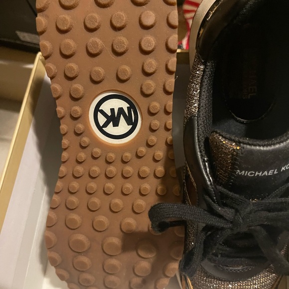Michael Kors Sneakers. EUC - Picture 4 of 7